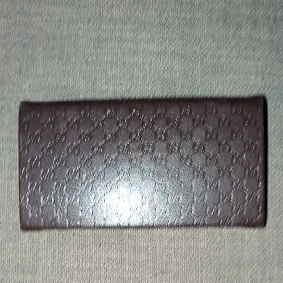 Gucci Dark Brown Embossed Sunglass Case - Picture 3 of 7